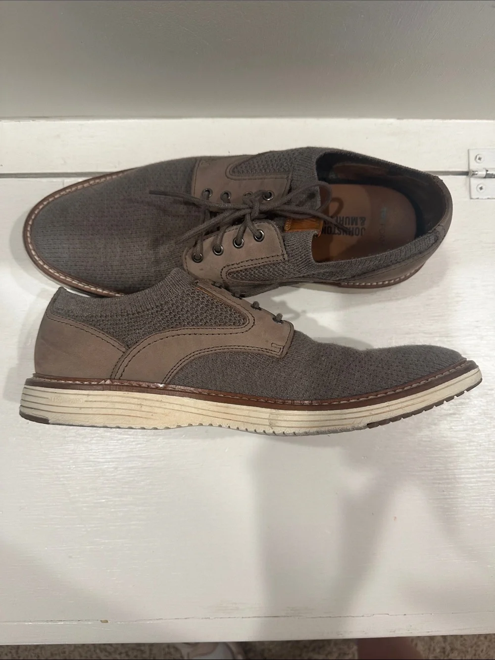 Johnston & Murphy refined taupe